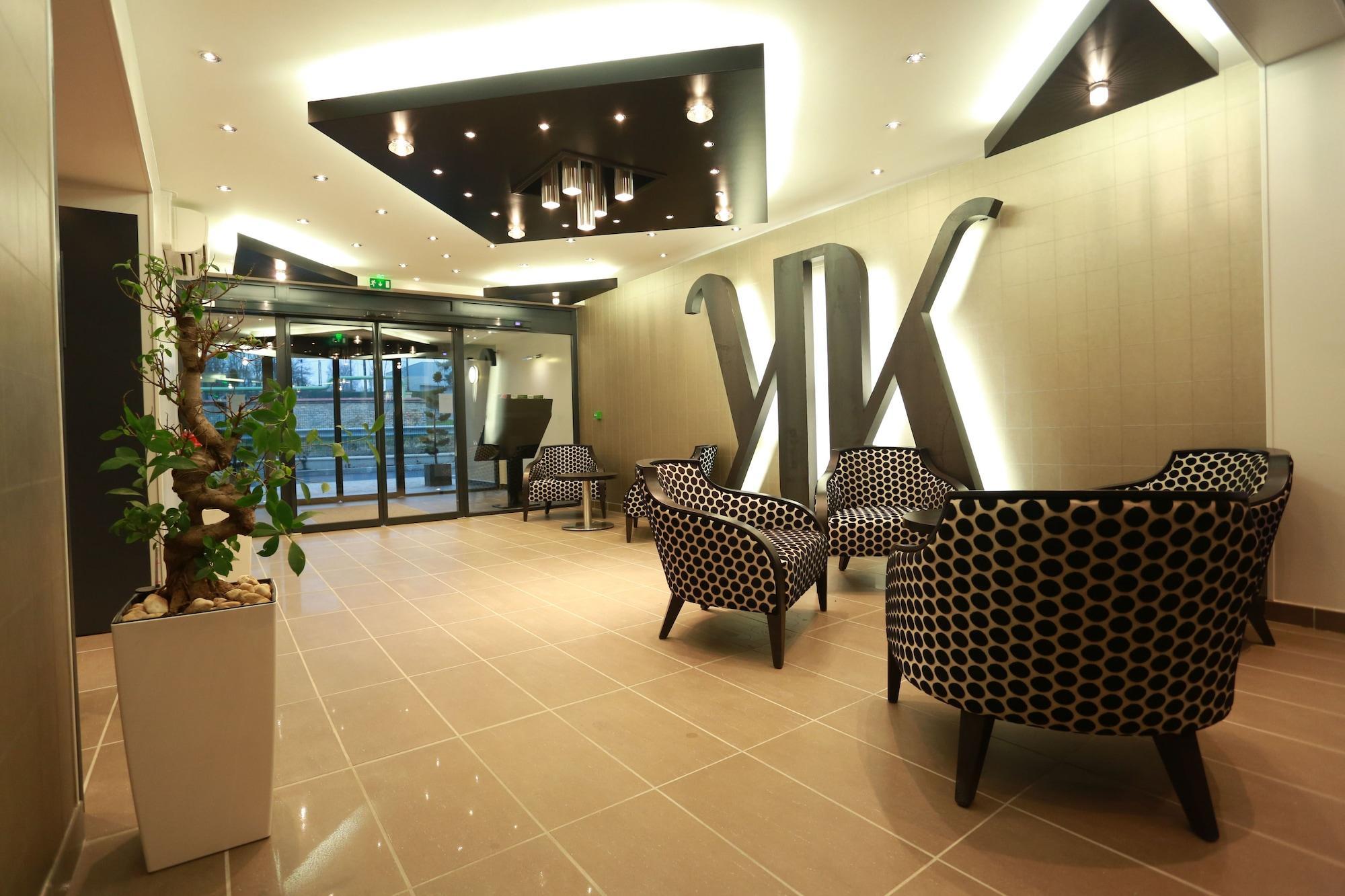 Le Konine - Hotel & Bar & Restaurant Montceau-les-Mines Kültér fotó
