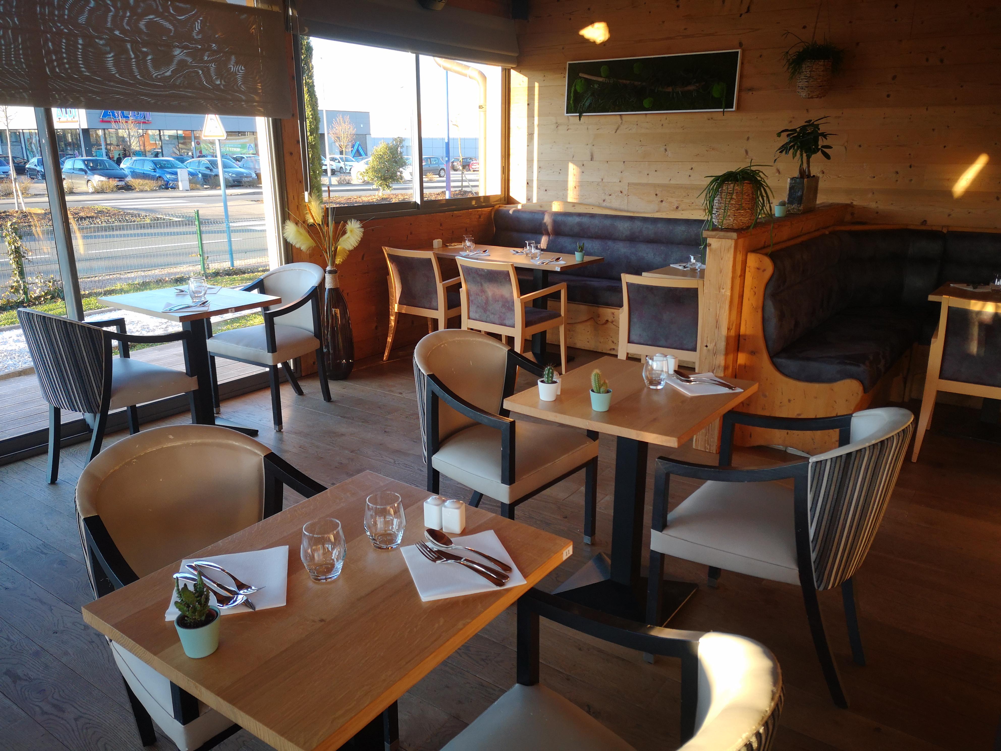 Le Konine - Hotel & Bar & Restaurant Montceau-les-Mines Kültér fotó