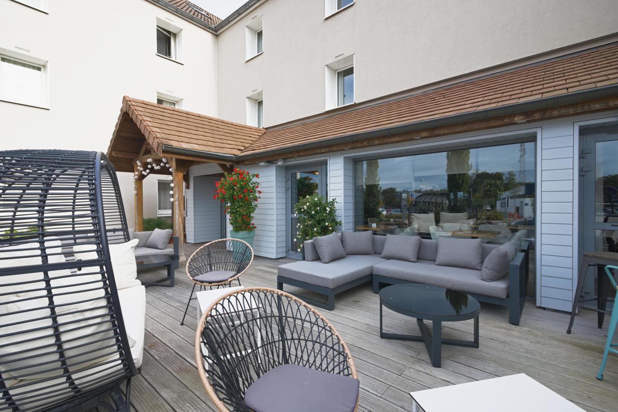 Le Konine - Hotel & Bar & Restaurant Montceau-les-Mines Kültér fotó