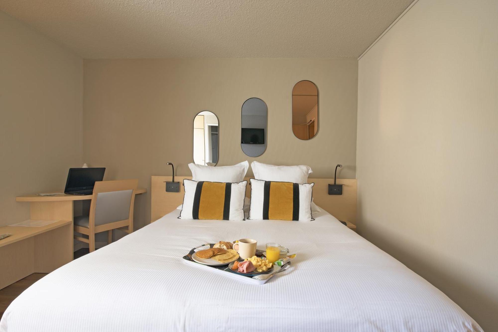 Le Konine - Hotel & Bar & Restaurant Montceau-les-Mines Kültér fotó